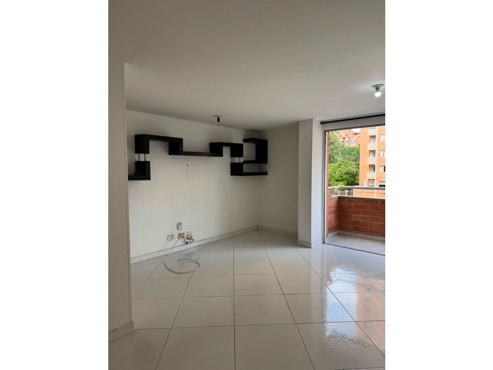 VENDO APTO EL POBLADO