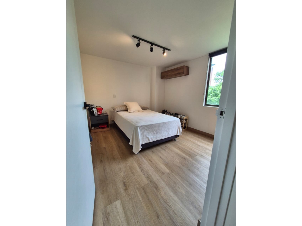 VENDO APTO SECTOR TESORO REFORMADO — foto 3
