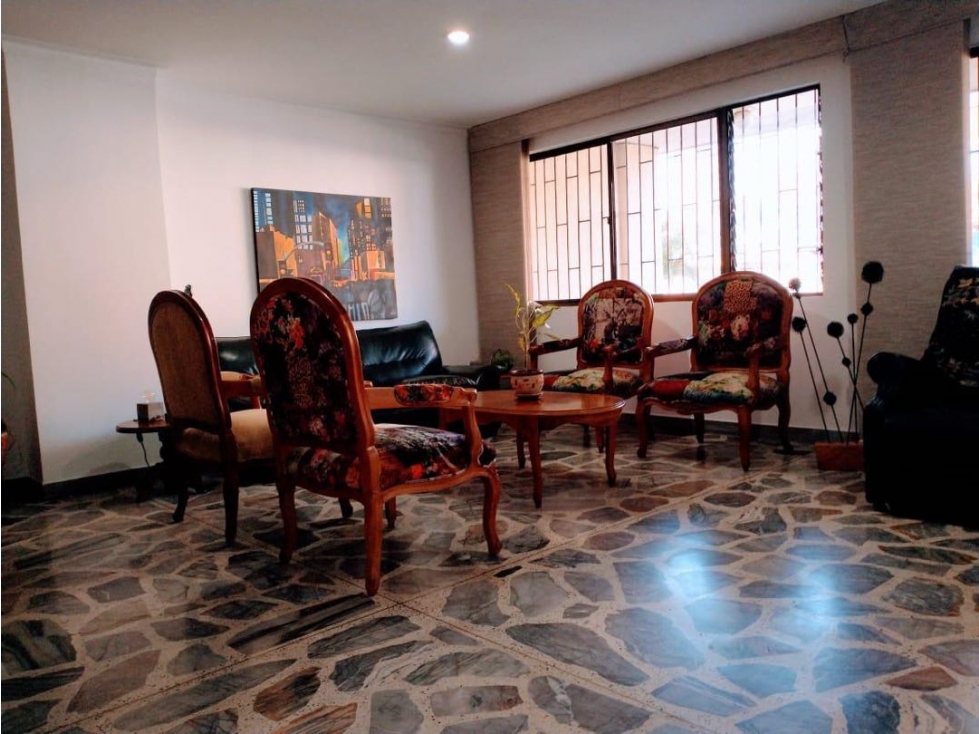VENDO APTO PARA REFORMAR LAURELES