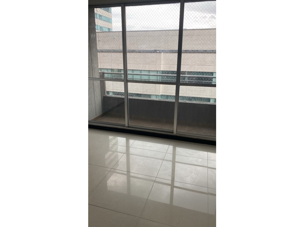 VENDO APTO CIUDAD DEL RÍO PISO ALTO — foto 6