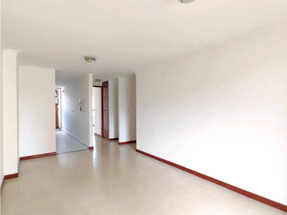 Apartaestudio Amplio de 51.6 m² en Laureles piso alto — foto 2