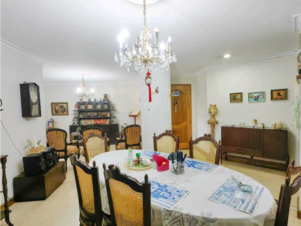 Amplio Apto de 132 m² en Laureles, sobre la Cra 78 — foto 4