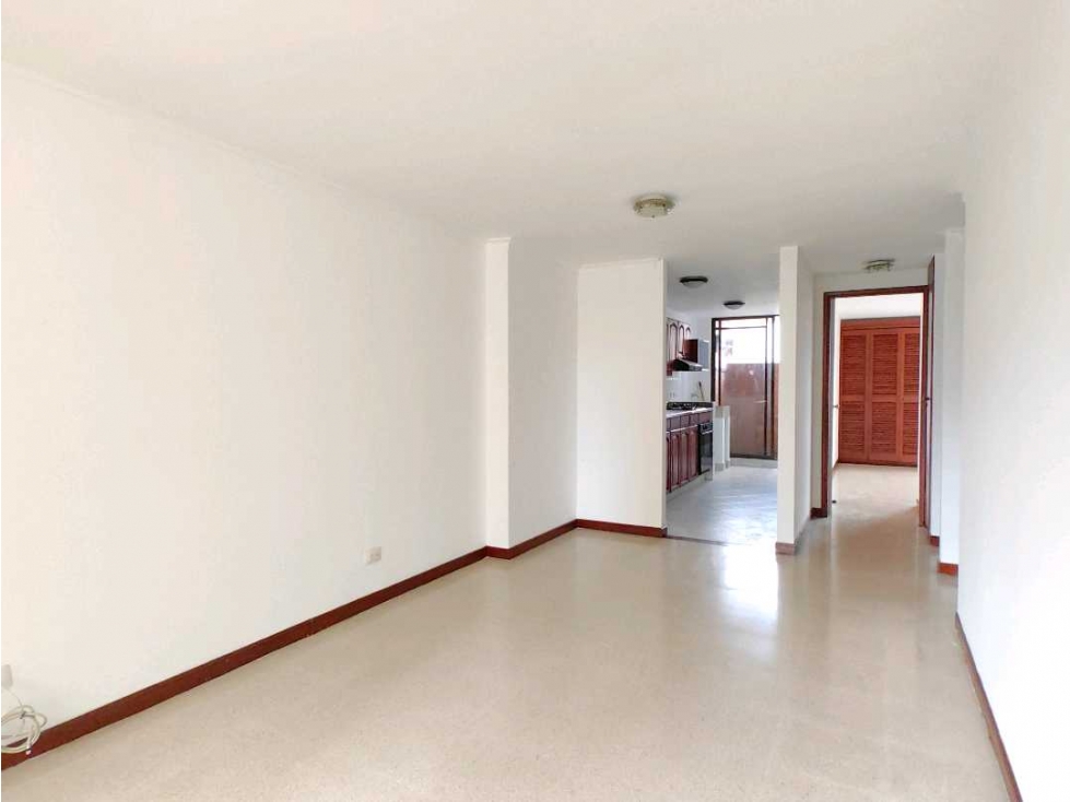 Apartaestudio Amplio de 51.6 m² en Laureles piso alto — foto 4