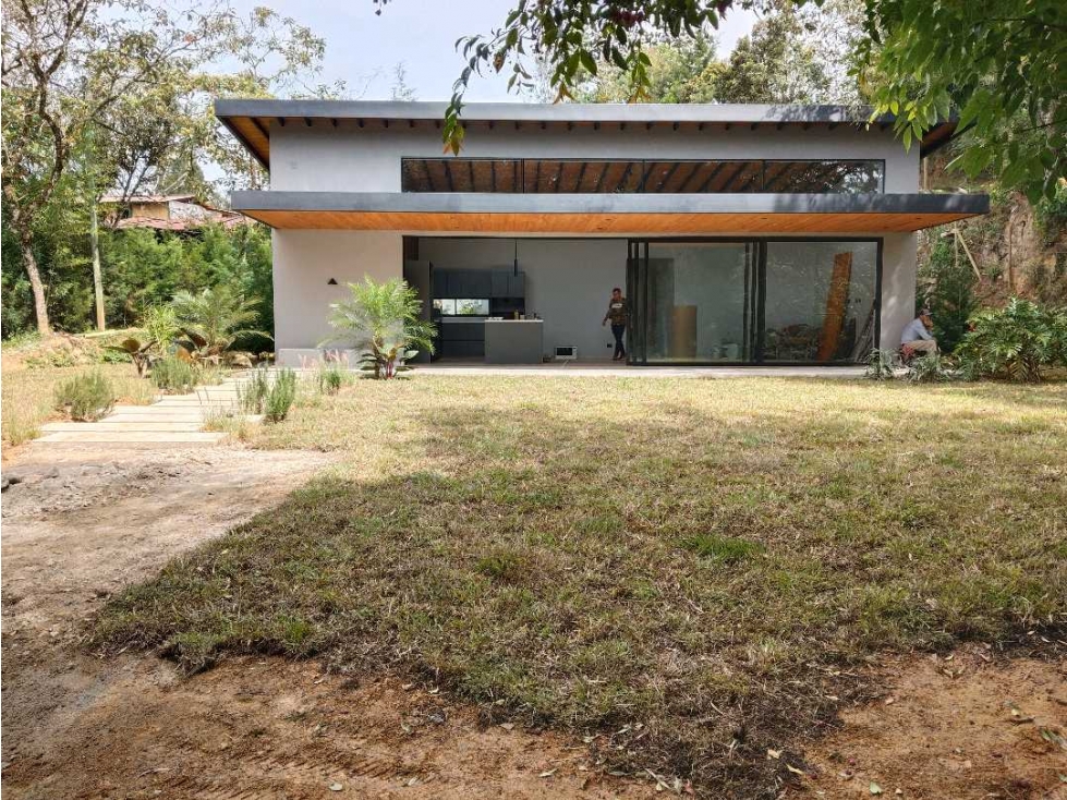 SE VENDE CASA CAMPESTRE PARA ESTRENAR EN GUARNE VEREDA EL MOLINO.