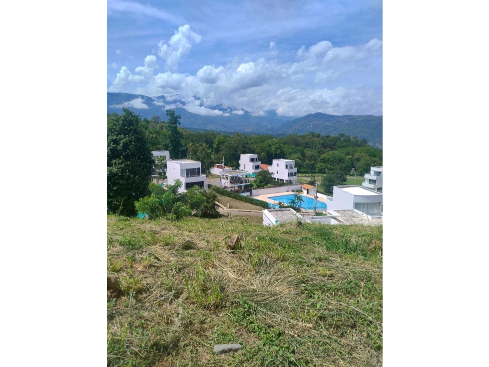 SE VENDE LOTE EN CONDOMINIO EN SOPETRAN ,EN UNIDAD COMPLETA 5 PISCINAS — foto 2