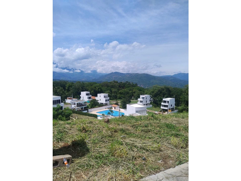 SE VENDE LOTE EN CONDOMINIO EN SOPETRAN ,EN UNIDAD COMPLETA 5 PISCINAS — foto 5