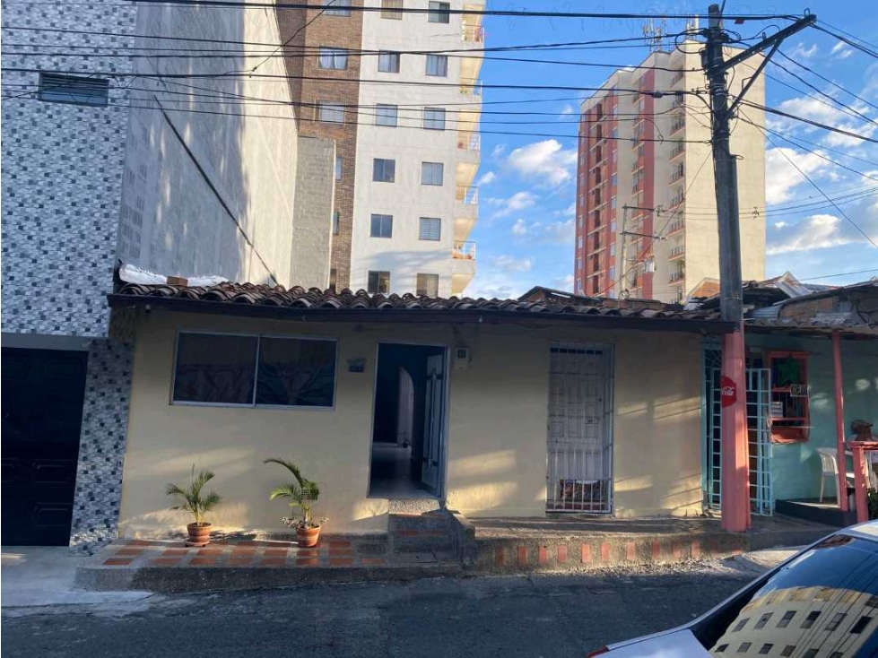 SE VENDE CASA LOTE CERCA A LA ESTACION DE SAN JAVIER — foto 2