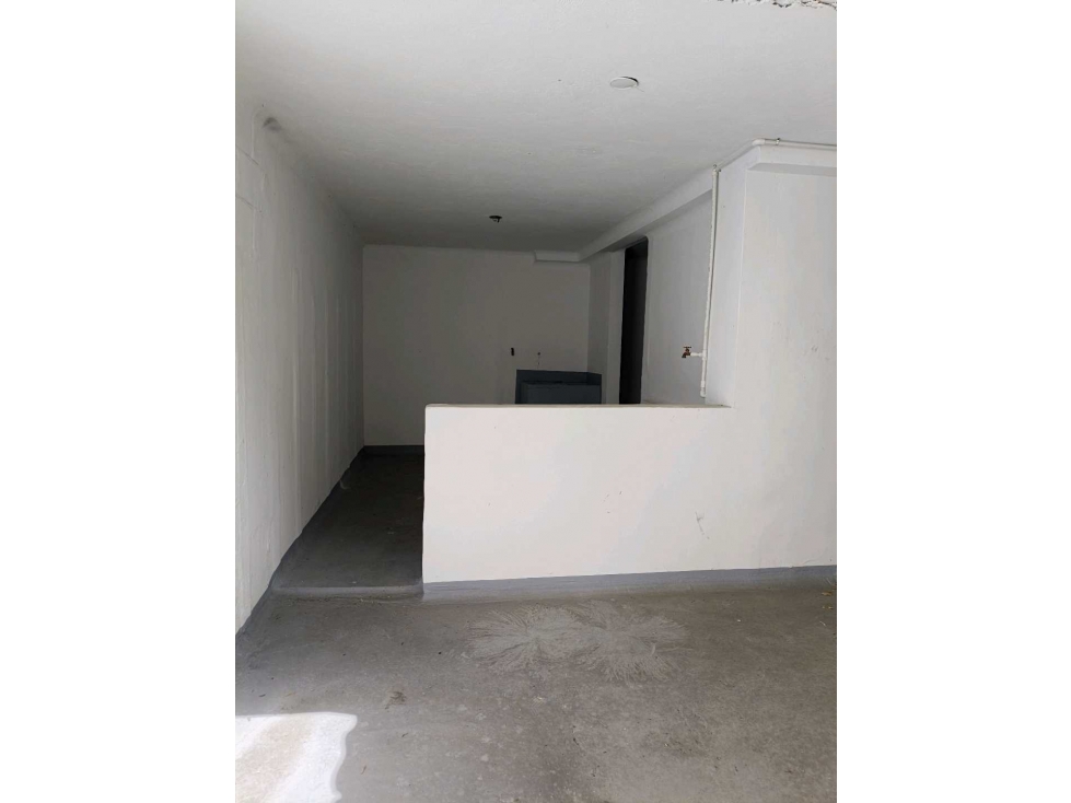 SE VENDE CASA SANTA MONICA #2 UNIFAMILIAR PARA REMODELAR — foto 6