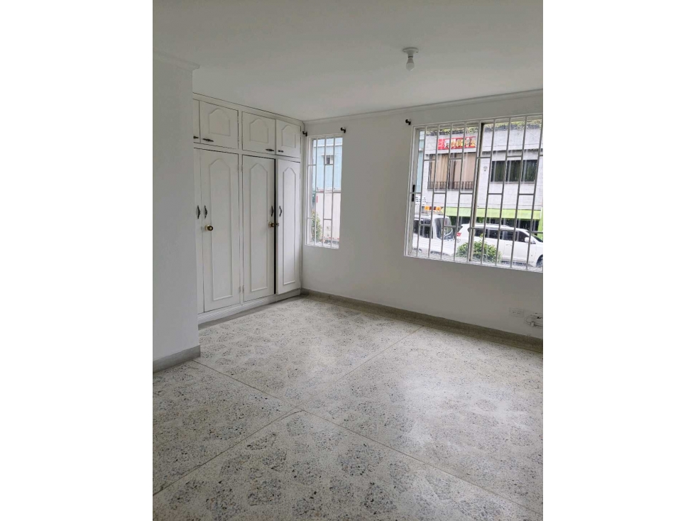 [EM] SE VENDE AMPLIO APTO EN SAN JOAQUÍN CERCA A SAN JUAN LA 65 — foto 6