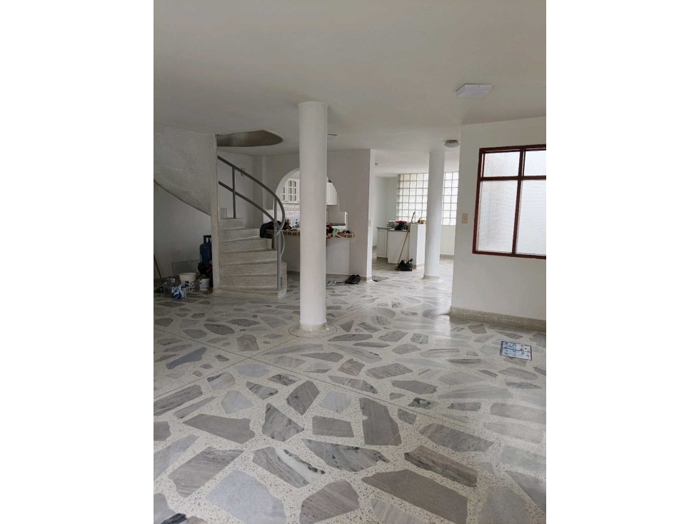 SE VENDE APTO TRADICIONAL EN SABANETA DUPLEX SECTOR ENTRE AMIGOS 4P/SA — foto 4