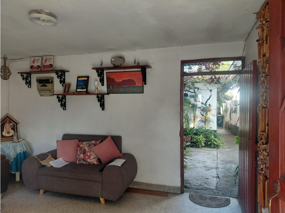 ¡No te lo puedes perder! Casa en Pueblo Nuevo — foto 5