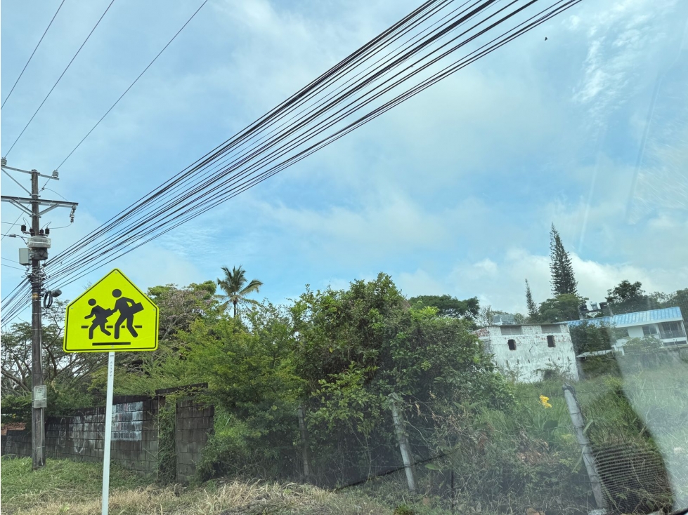 ¡No te lo puedes perder! Lote / Terreno ubicado en Aparco — foto 4