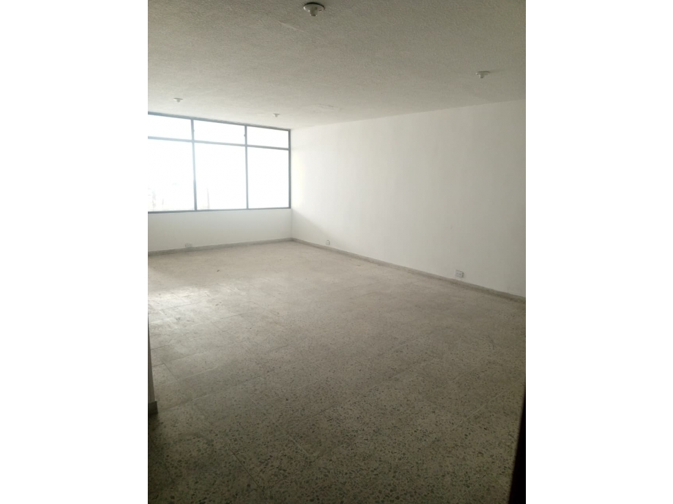 ¡Disponible en arriendo! Oficina disponible en Carrera 5 - 2