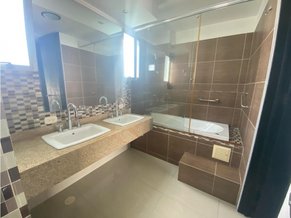 ¡Descubre esta joya! Casa ubicado en Reservas del Campestre — foto 2