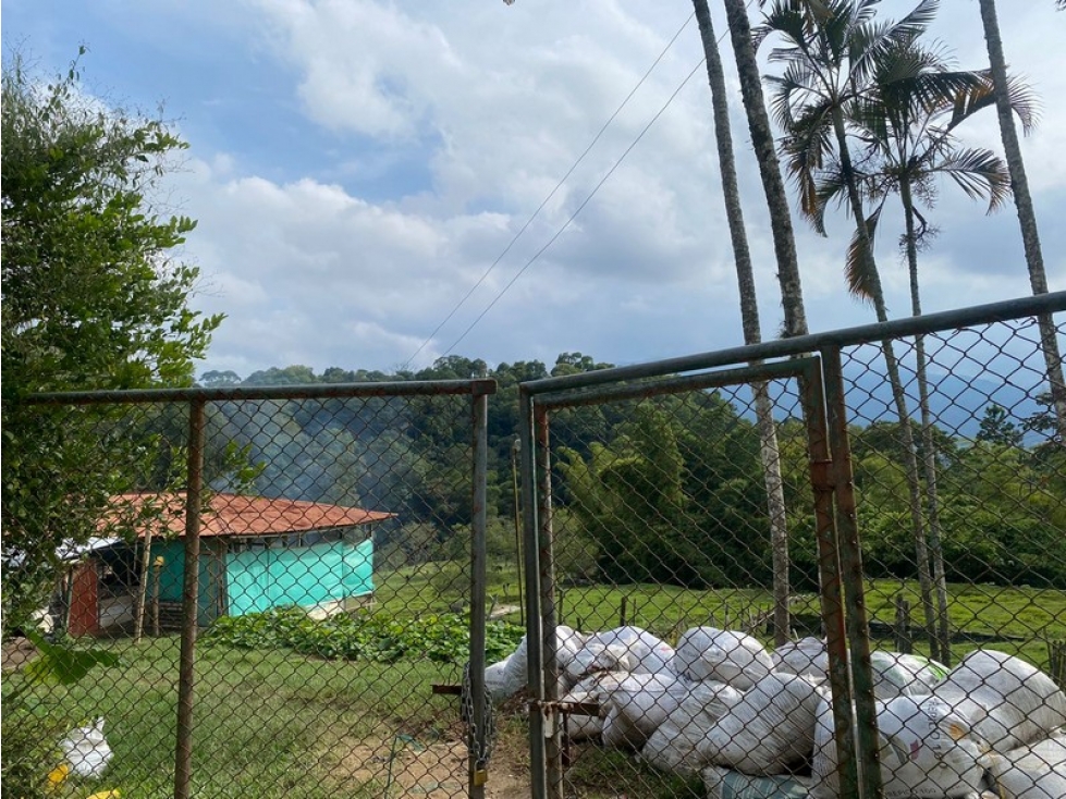 ¡Disponible ahora! Lote / Terreno ubicado en Calambeo — foto 5