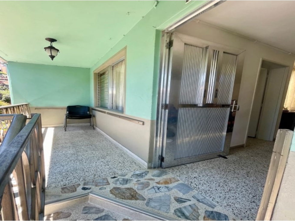 Casa En Venta En Las Flores Envigado