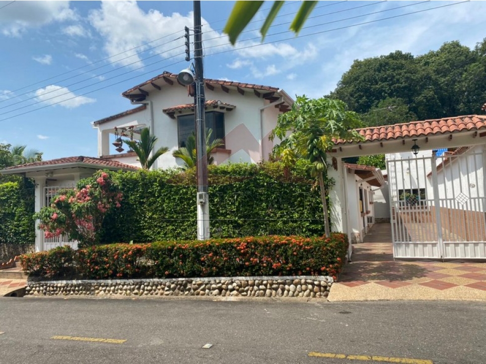 ¡Hazlo tuyo! Casa en La herradura