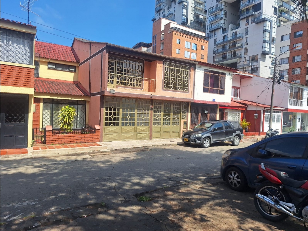 ¡InversiÃ³n imperdible! Casa disponible en Parrales