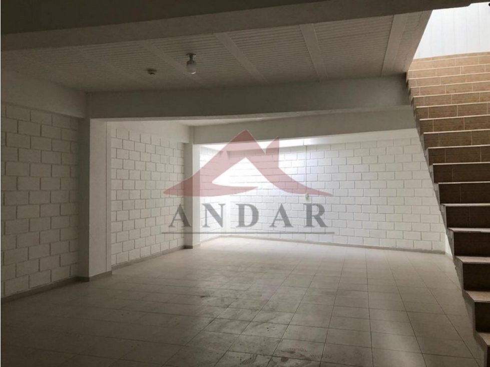 ¡Oportunidad única! Bodega ubicado en Belalcazar - 2