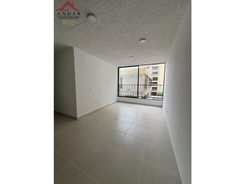 ¡ArriÃ©ndalo ya! Apartamento ubicado en Girona — foto 2