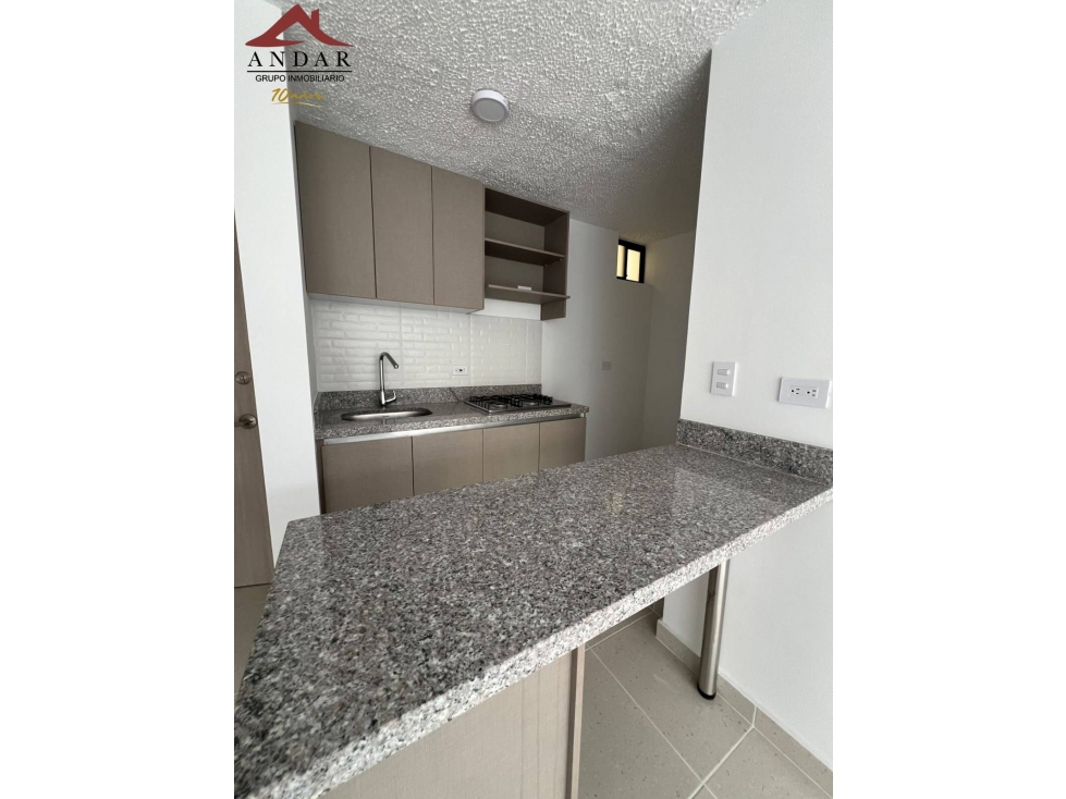 ¡ArriÃ©ndalo ya! Apartamento ubicado en Girona — foto 3