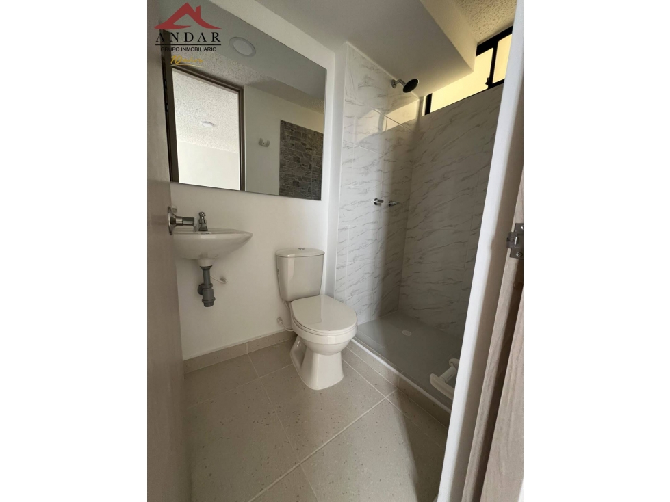 ¡ArriÃ©ndalo ya! Apartamento ubicado en Girona — foto 4