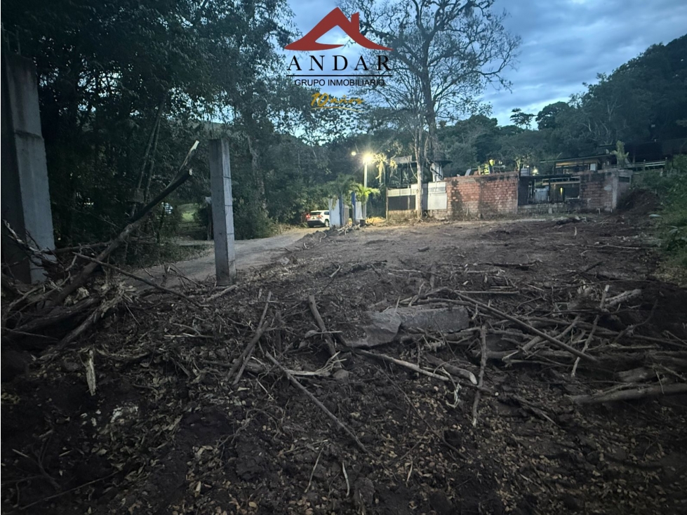 ¡No te lo puedes perder! Lote / Terreno en Via Totumo — foto 2