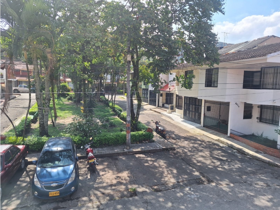 ¡InversiÃ³n imperdible! Casa disponible en Parrales — foto 4
