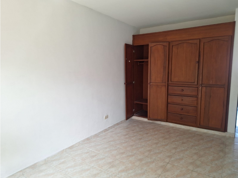 ¡InversiÃ³n imperdible! Casa disponible en Parrales — foto 6
