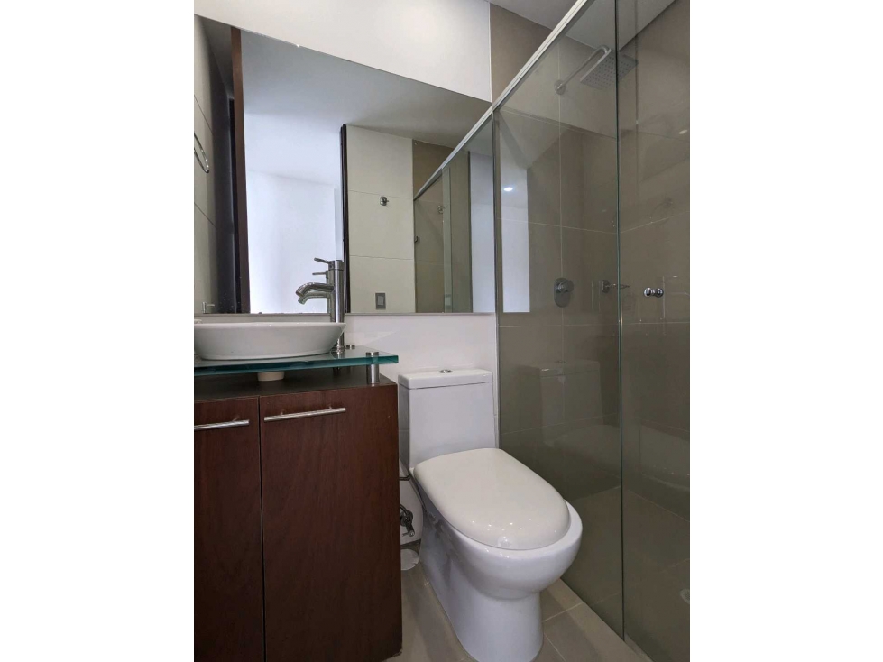 MODERNO APARTAMENTO EN PROVENZA CON VISTA