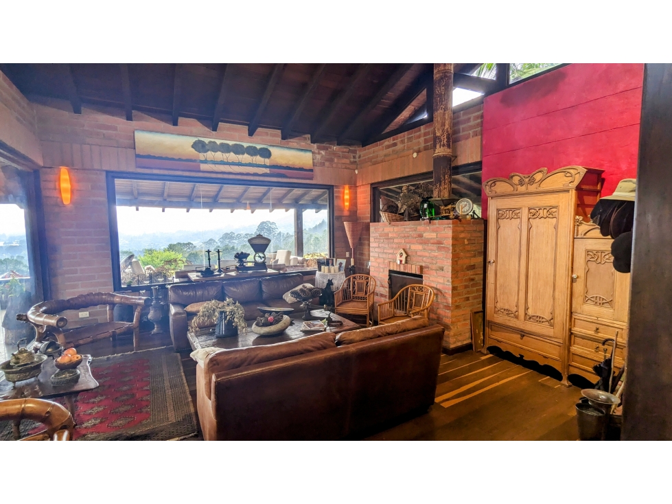 CASA CON SUPER LOTE EN LLANOGRANDE CON VISTA Y PESEBRERAS — foto 2