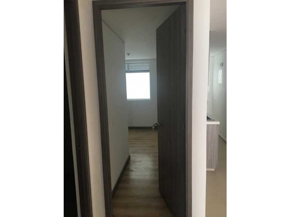 APARTAMENTO EN LA CEJA EXCELENTE UBICACION — foto 3