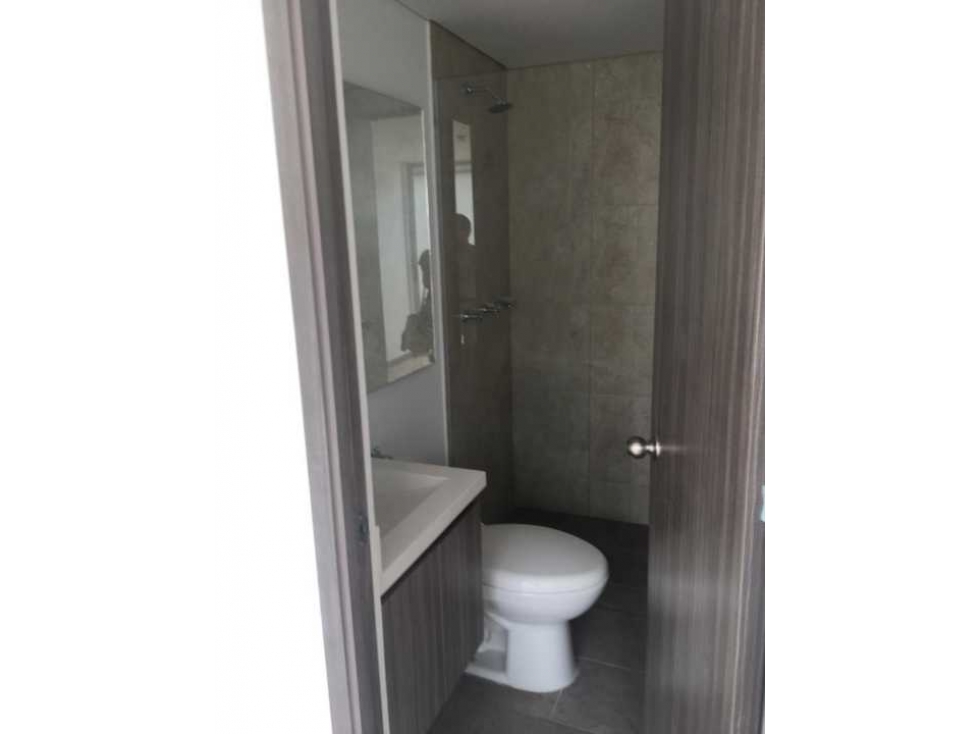 APARTAMENTO EN LA CEJA EXCELENTE UBICACION — foto 4