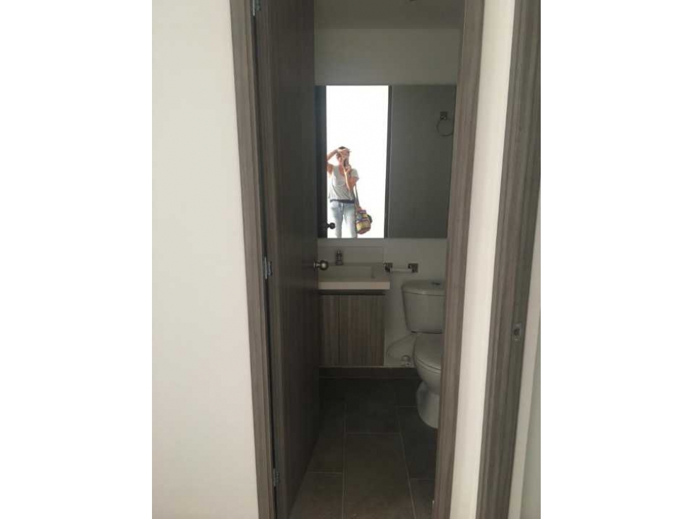 APARTAMENTO EN LA CEJA EXCELENTE UBICACION — foto 5