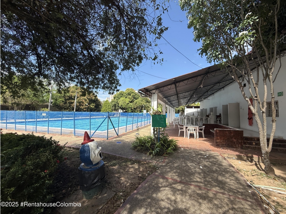 Hotel en Ricaurte (Cundinamarca) RAH CO: 26-105 - 3