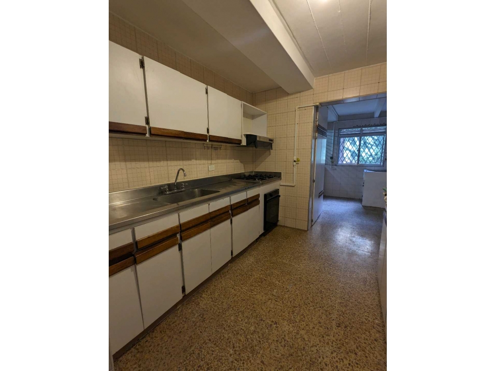ARRIENDO SUPER AMPLIO POBLADO — foto 2