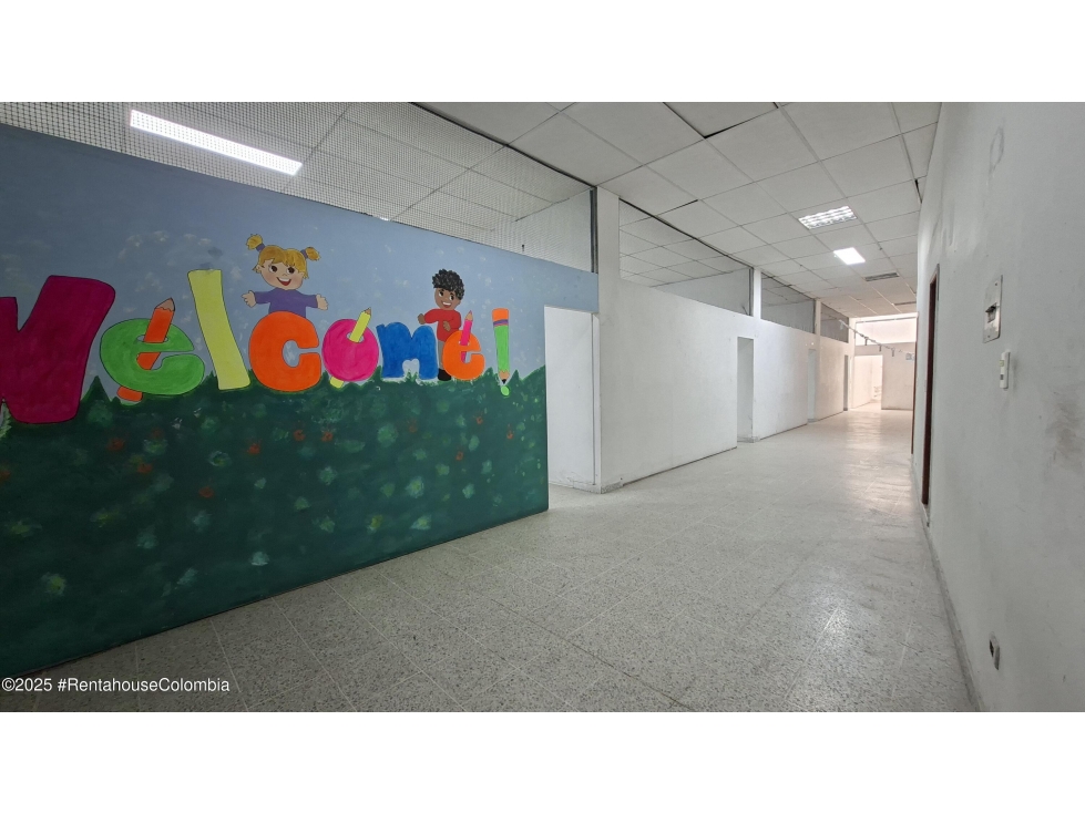 Edificio en Soacha (Cundinamarca) RAH CO: 26-359 - 4