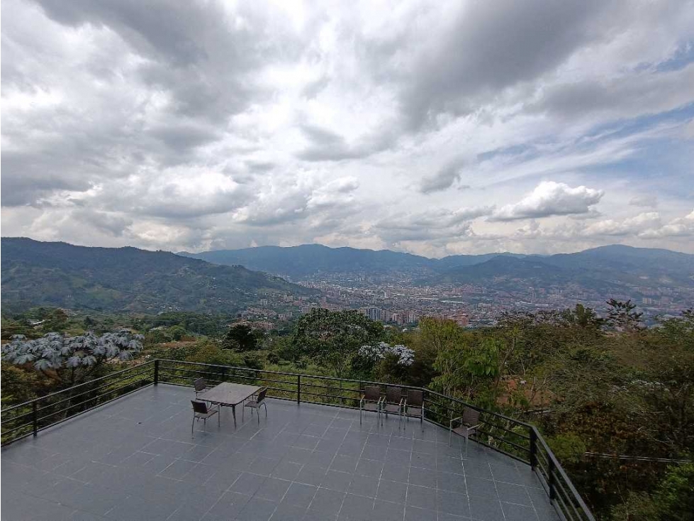 CASA EN LA TRV. DE LA MONTAÑA CON ESPECATCULAR VISTA — foto 2