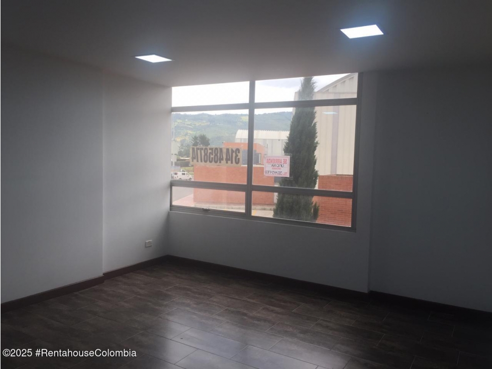 Oficina en Tocancipa (Cundinamarca) RAH CO: 26-419 - 6