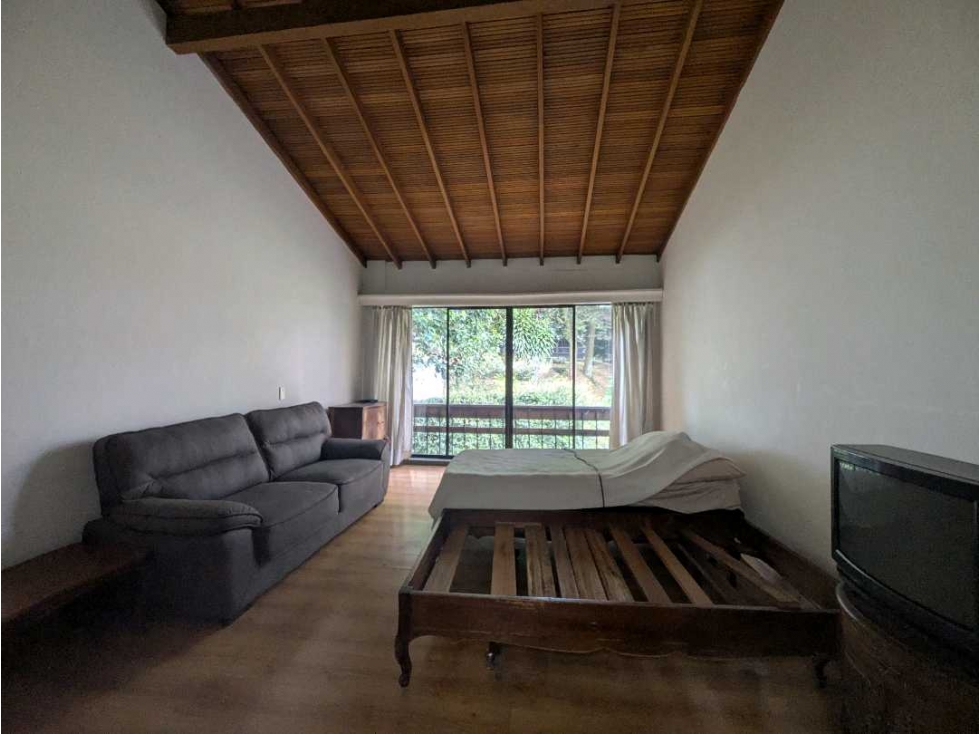CASA IDEAL PARA REMODELAR EXCLUSIVA UNIDAD EN EL CAMPESTRE — foto 4