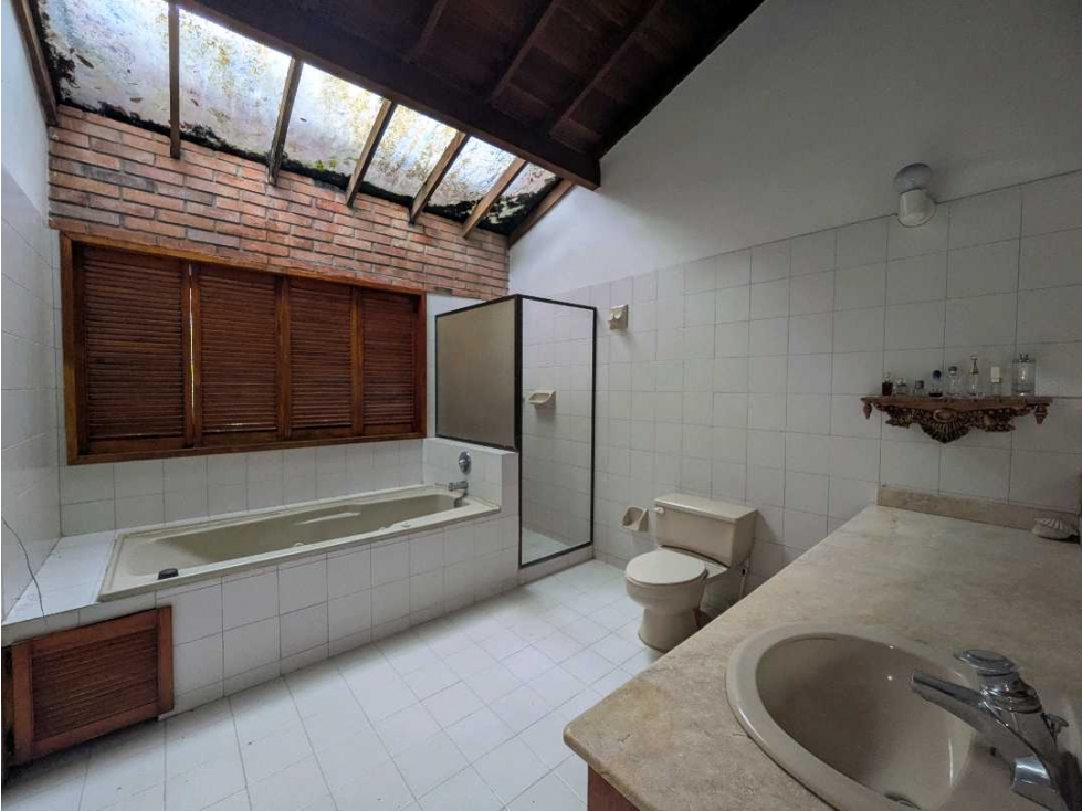 CASA IDEAL PARA REMODELAR EXCLUSIVA UNIDAD EN EL CAMPESTRE — foto 6