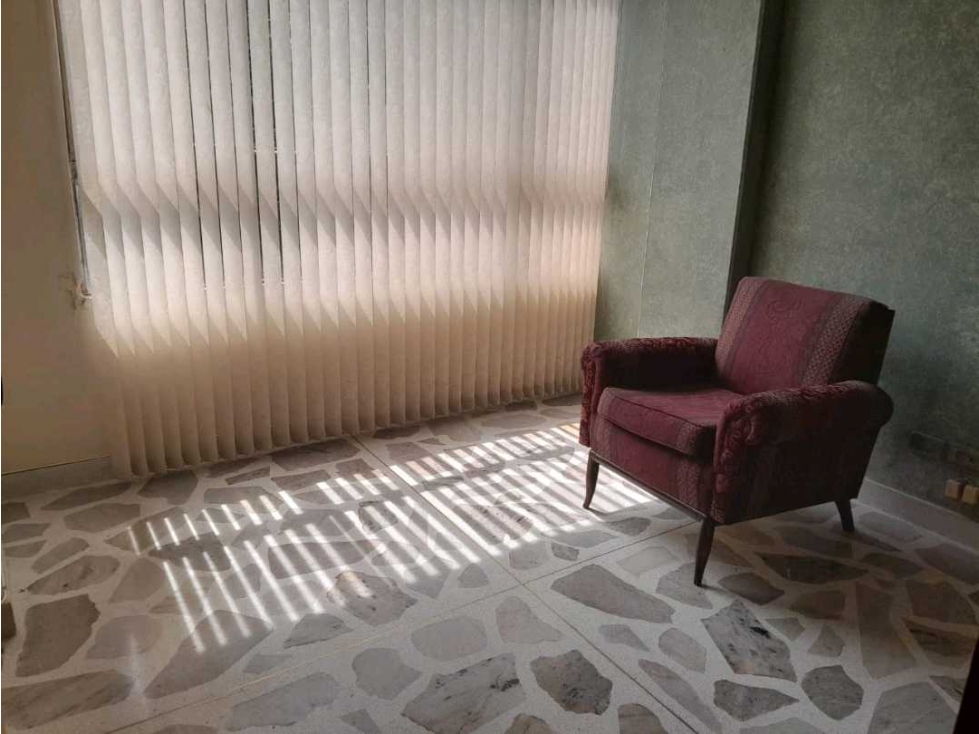 APARTAMENTO OARA REMODELAR EN LAURELES — foto 4