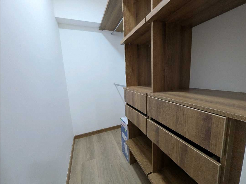 SEMINUEVO EN SABANETA ZONA PLANA — foto 4