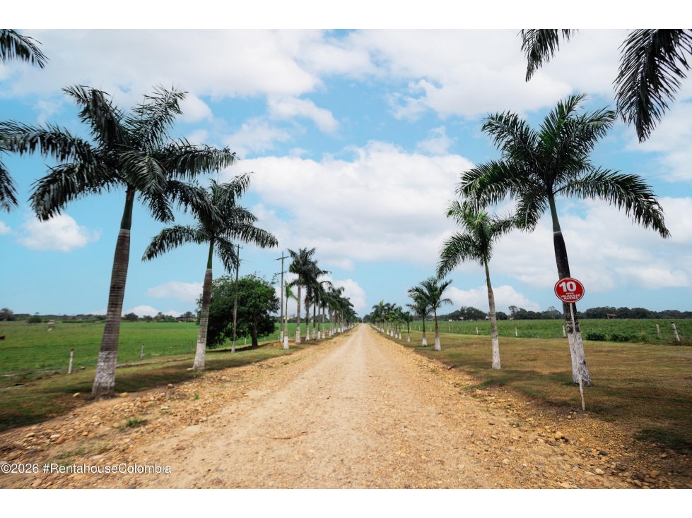 Lote en Puerto Lopez (Meta) RAH CO: 26-684 - 6