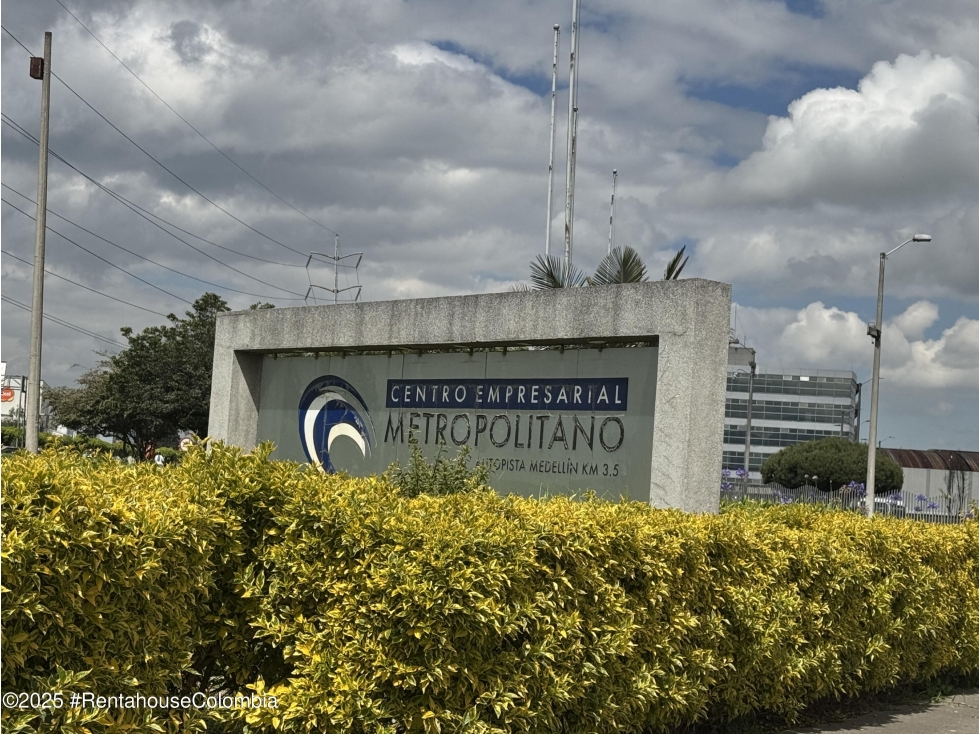 Local Comercial en Cota (Cundinamarca) RAH CO: 25-1701 - 2
