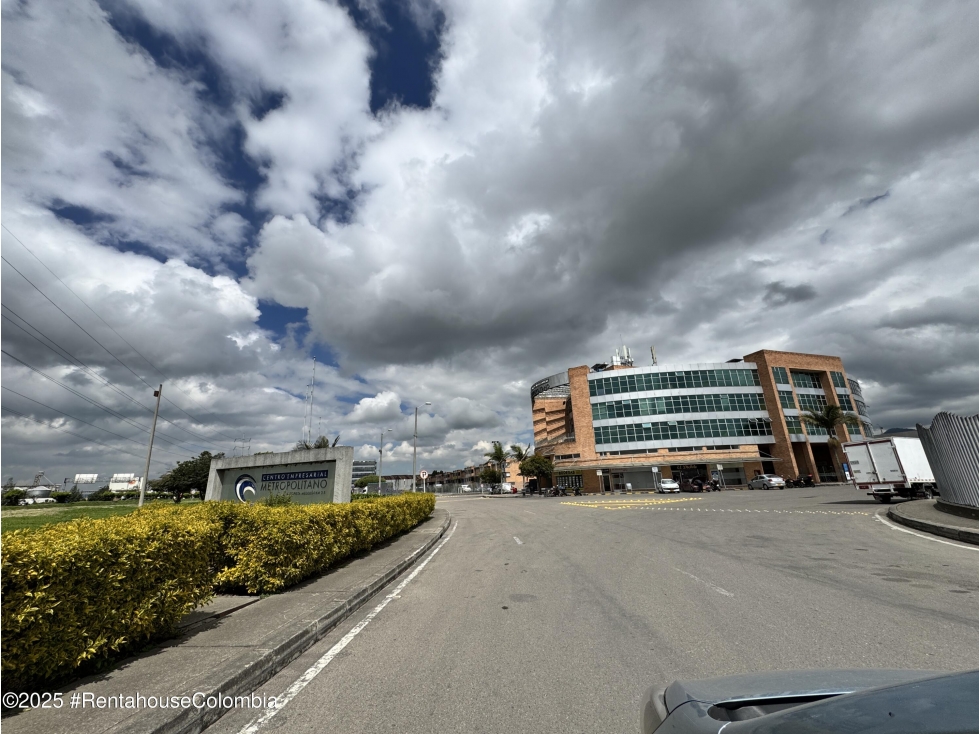 Local Comercial en Cota (Cundinamarca) RAH CO: 25-1701 - 5