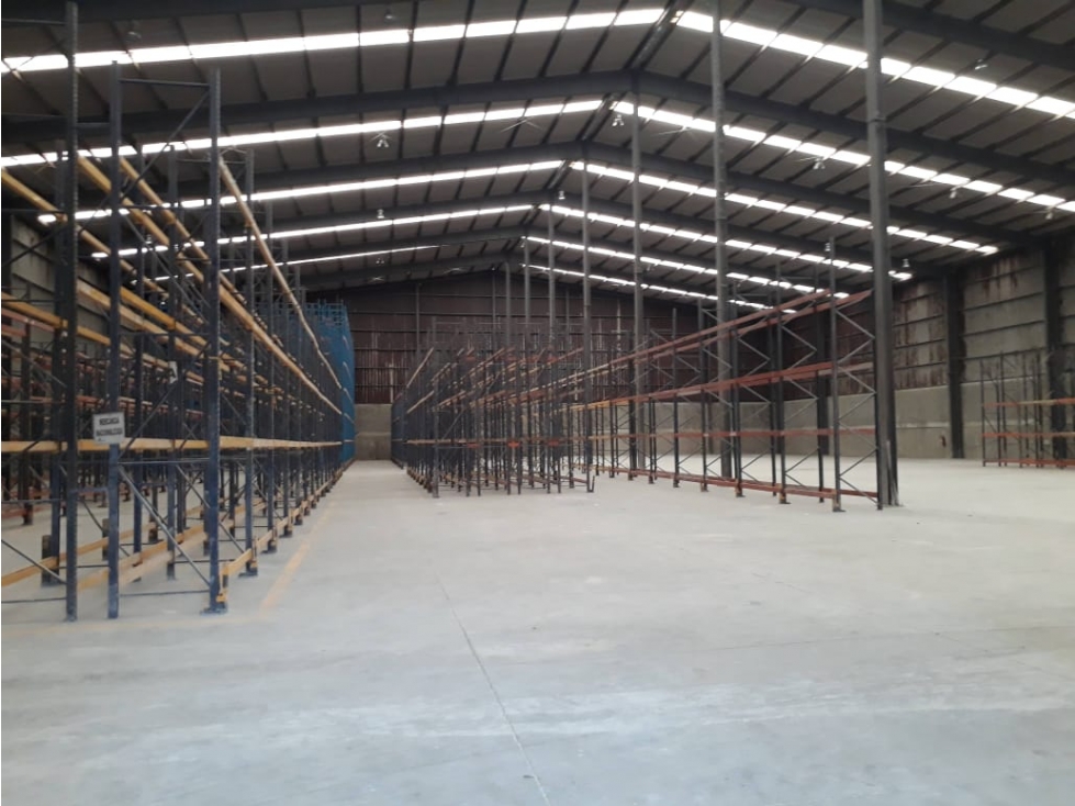 VENTA BODEGA INDUSTRIAL, EL TRIUNFO, BUENAVENTURA. - 1
