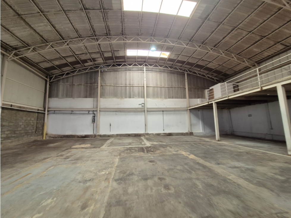 ALQUILER BODEGA INDUSTRIAL, ARROYOHONDO, YUMBO.