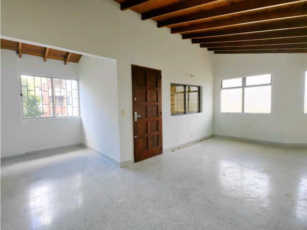 Apartamento con Vista Doble Orientación Cerca a Parques del Río — foto 2