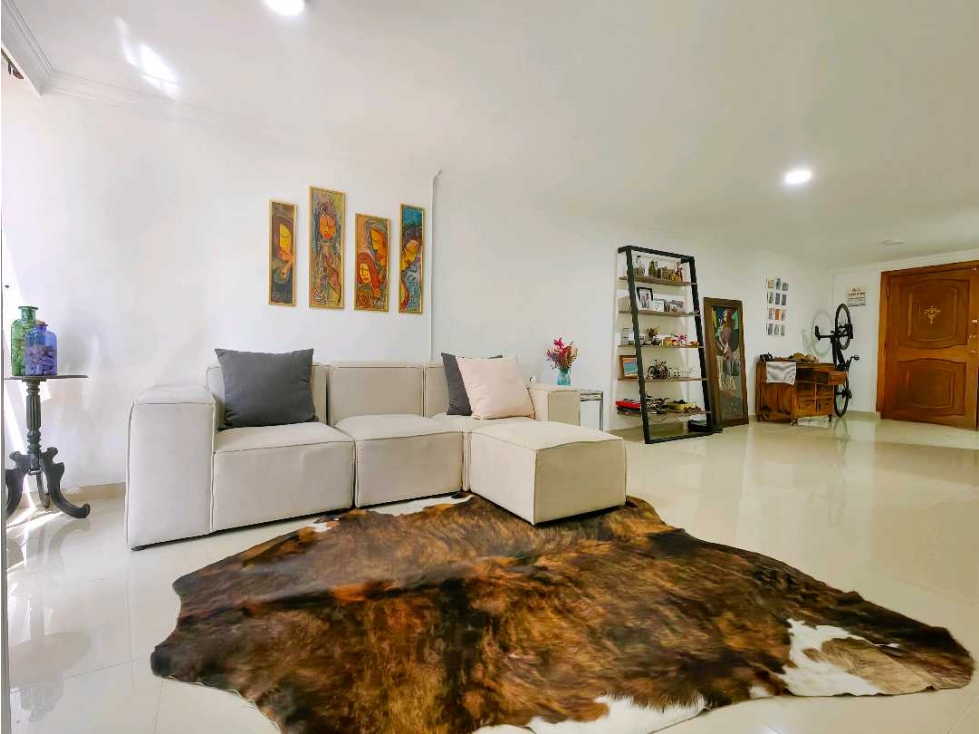Apartamento Clásico Remodelado con Vista a Parque en Conquistadores — foto 2